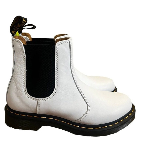 Dr. Marten Womens Yellow Stitch Smooth Leather White Chelsea Boots, Sz 9, NWOB - Picture 13 of 15